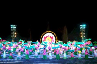 16 hoạt động lớn hướng tới Lễ hội Làng Sen