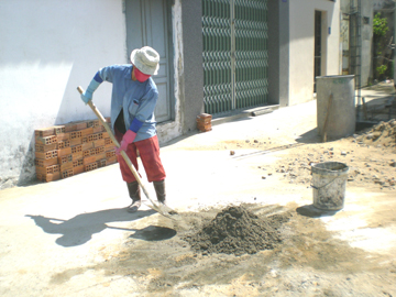 Nhọc nhằn nghề thợ hồ