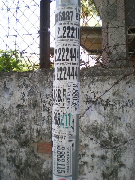 Nạn quảng cáo “rác” vẫn lộng hành