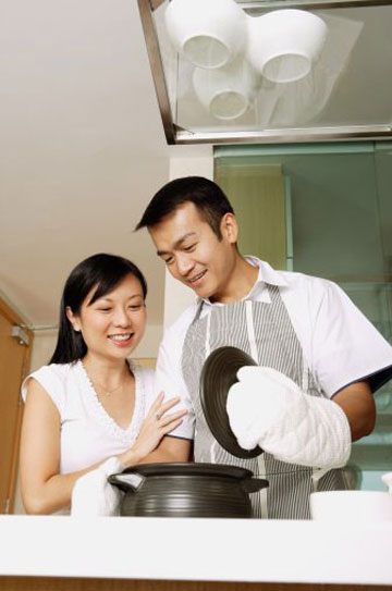 Cần lắm bàn tay người “giữ lửa” tổ ấm