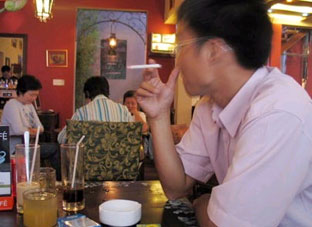 Hút thuốc lá có hại cho sức khỏe.