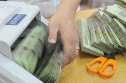 Lãi suất bình quân VND qua đêm tăng 0,32%