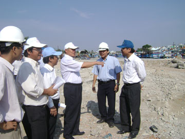 Kiểm tra tiến độ triển khai Dự án kè và đường dọc bờ sông Cái Nha Trang và Dự án đường Nha Trang - Đà Lạt giai đoạn 2