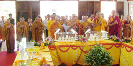 Triển lãm Xá lợi Phật và chư vị tăng thánh