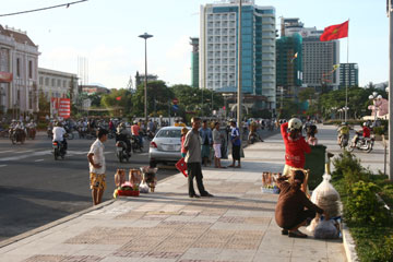 “Cái bang”, hàng rong lại xuất hiện