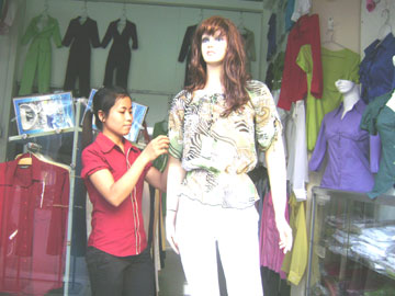 Áo sơ mi cách điệu “lên ngôi”