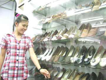 Kiểu sandal chiếm ưu thế