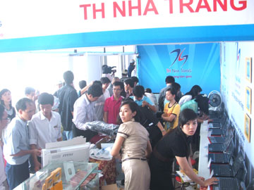 Khai mạc Hội chợ thương mại điện tử