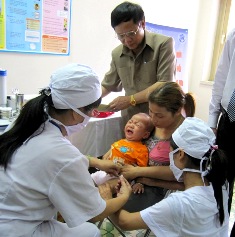Miễn phí vaccine "5 trong 1" phòng bệnh cho trẻ em