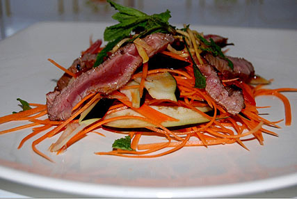 Món ăn: Salad cà tím thịt bò