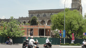 Đề nghị tháo dỡ toàn bộ tầng 2