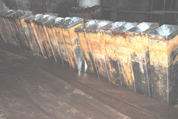 Chi phí tăng, sản lượng giảm