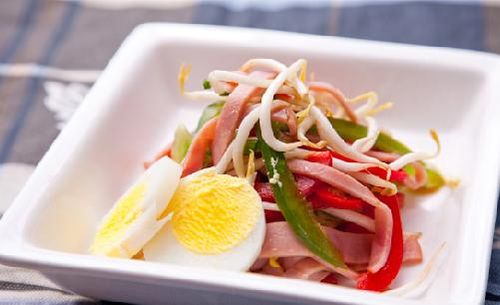 Món ăn: Salad thịt nguội