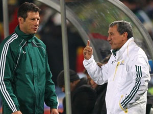 Nam Phi có thể mất cả Huấn luyện viên trưởng