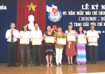 Ghi nhận tâm huyết và trách nhiệm của nhà báo