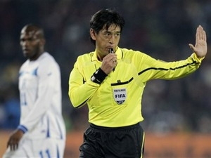 FIFA hài lòng với các trọng tài tại World Cup 2010