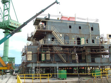 5 tháng, đạt doanh thu hơn 97,6 triệu USD