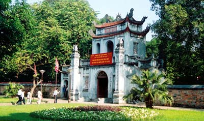 Hà Nội thu hút đông khách du lịch nhân sự kiện kỷ niệm 1.000 năm Thăng Long - Hà Nội (ảnh TCDL) 