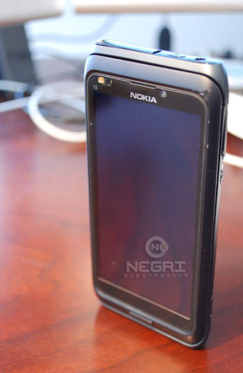 Điện thoại Nokia N9 lộ diện