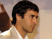 Raul Gonzalez thỏa thuận hợp đồng với Schalke 04