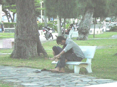 Không nên “bỏ qua” mọi người!