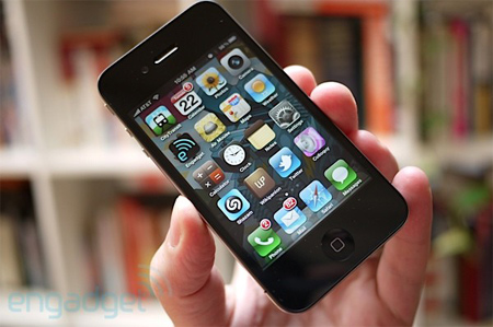 Tạp chí uy tín tại Mỹ thẳng thừng chê bai iPhone 4