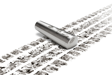 USB bền nhất thế giới có thể chịu lực đè đến 10 tấn