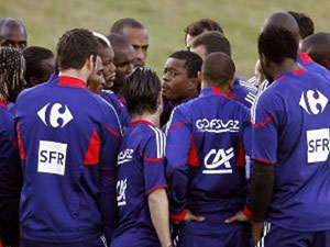 23 tuyển thủ Pháp bị trừng phạt