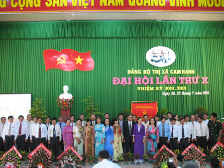 Thảo luận sôi nổi và thông qua nhiều nội dung quan trọng