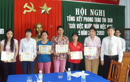 Tổng kết phong trào “Giỏi việc nước, đảm việc nhà”