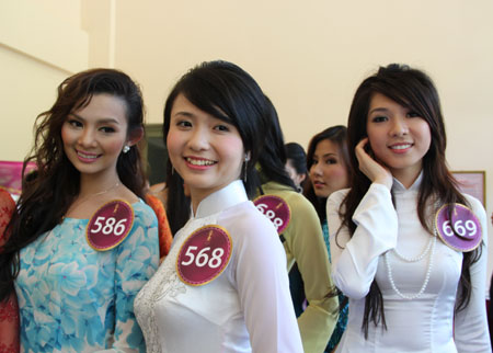 Nha Trang… rộn ràng với hoa hậu