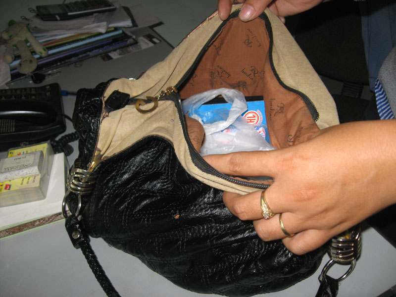 Hai “nữ quái” sa lưới