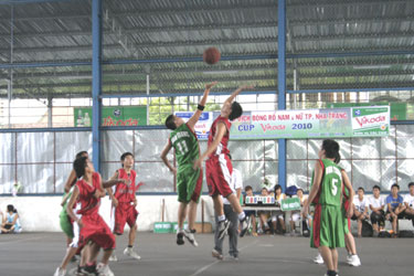 20 đội bóng tham dự