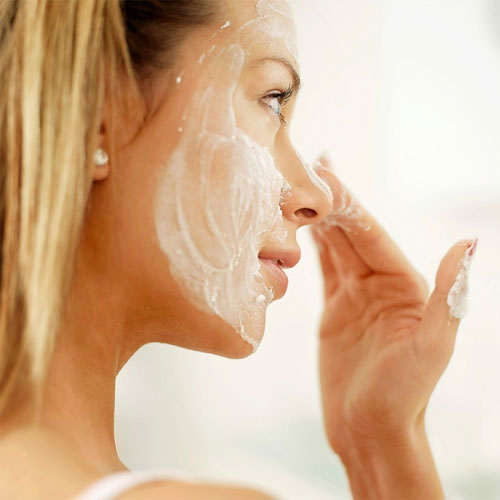 Giảm nếp nhăn bằng sữa tươi