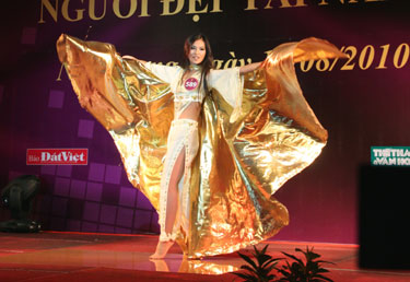 Ngỡ ngàng… với “Người đẹp tài năng”