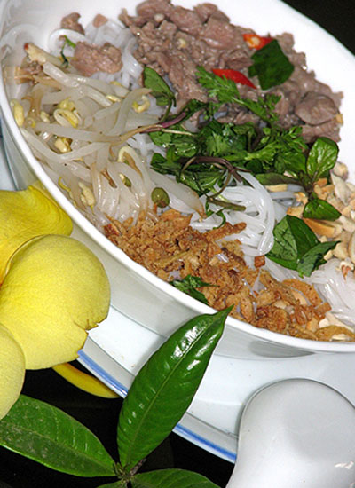 Món ăn: Bún bò khô