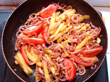 Món ăn: Mực khô xào dứa ngon mà lạ