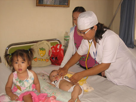 Cẩn trọng với bệnh viêm phổi ở trẻ khi thời tiết chuyển mùa