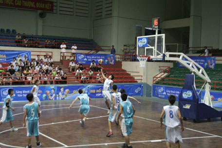 Thu hút, nhưng thiếu sân chơi