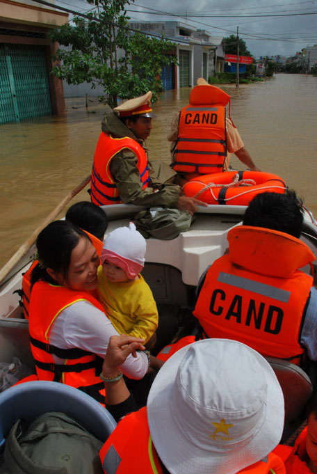 Những khoảnh khắc chân thực về người chiến sĩ công an