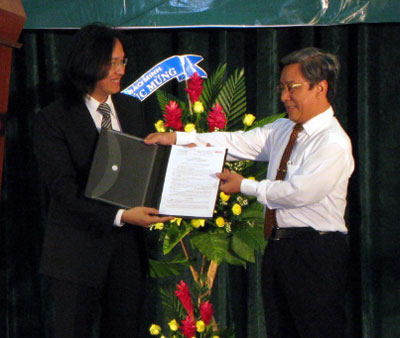 Các trường khai giảng năm học mới