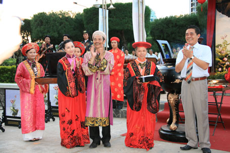 Tổ chức nghi lễ rước tác phẩm “Ước nguyện 1.000 năm Thăng Long” tại Nha Trang