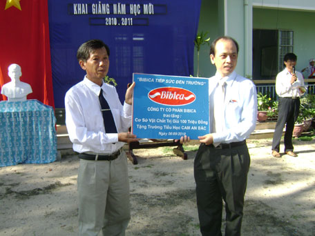 Hoạt động nhân dịp khai giảng năm học 2010 - 2011