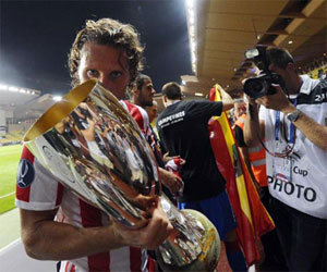 Forlan tự đề cử trong cuộc đua giành Quả bóng Vàng FIFA