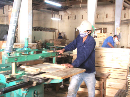 Gặp nhiều bất lợi