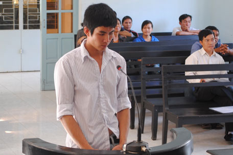 Ra Tòa từ những chuyện cỏn con