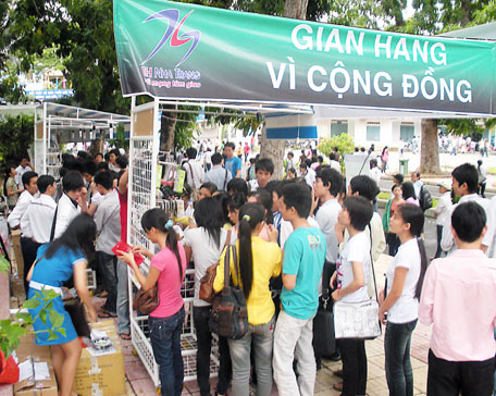 Triển khai chương trình “Gian hàng vì cộng đồng”