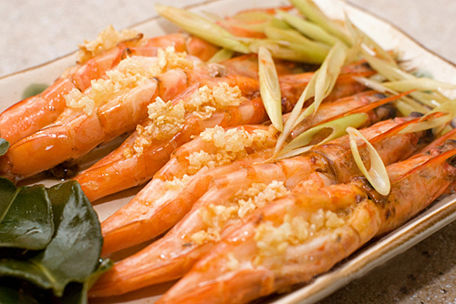 Món ăn: Tôm hấp sả - lá chanh