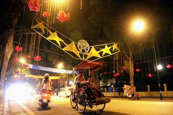 Đến 2025, hơn 30% công trình giao thông đô thị dùng đèn năng lượng mặt trời