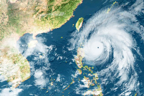 Ảnh chụp vệ tinh với mắt bão rõ ràng cho thấy phạm vi cũng như cường độ khủng khiếp của siêu bão Megi. Ảnh: NEA.